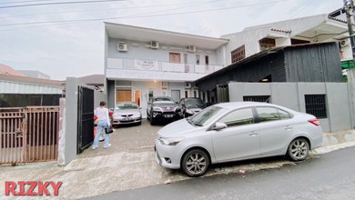 Hunian Elite di Kawasan Petukangan, Jakarta Selatan, LB 400m², Harga 4,75 Miliar