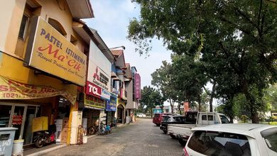 Ruko Bintaro jarang ada sebrang mall bintaro plaza dan apartemen altiz