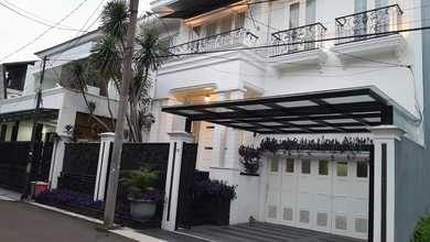 Rumah Area Luxury Bintaro, Tangerang Selatan - Harga Menarik 6 Miliar