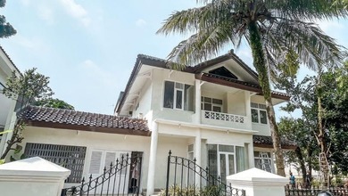 Hunian Prestisius di Kawasan Lippo Karawaci, Tangerang, LB 200m², Harga 5,2 Miliar