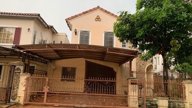 Hunian Elite di Kawasan Lippo Karawaci, Tangerang, LB 260m², Harga 3,8 Miliar