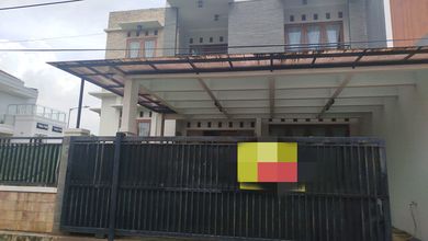 Rumah Prestisius di Kawasan Metland Menteng, Jakarta Timur, LB 400m², Harga 4,4 Miliar