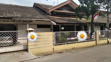 Rumah Siap Huni di Area Jatibening, Bekasi, LT 300m²