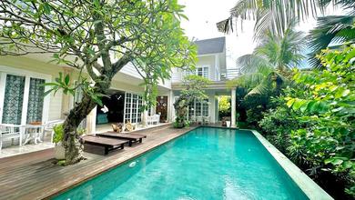 Dijual rumah Eksklusif di Kerobokan, Badung - LT 1000m²