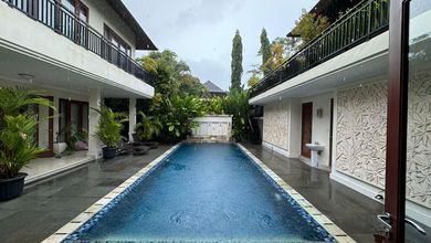 Dijual Villa Dekat Atlas Beach Club di Canggu Berawa