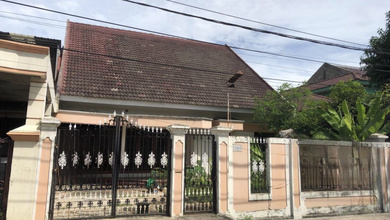 Rumah Mewah di Pulogebang, Jakarta Timur, 3 Kamar Tidur, LT 300m²