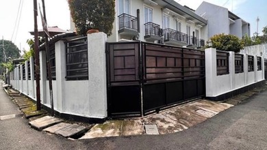 Jual Rumah Eksklusif LT 750 m2 Kawasan Setiabudi, Jakarta Selatan