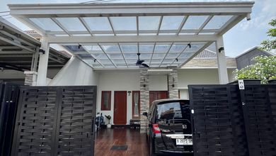 Rumah Mewah di Penggilingan, Jakarta Timur, 3 KT, LT 180m²