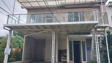 Rumah Mewah LT 121 m2, di Cimuning, Bekasi