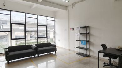 Ruko Gandeng 2 Unit Siap Pakai di Cakung Jakarta Timur