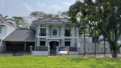 Rumah Elegan di Jatikarya, Bekasi, 6 Kamar Tidur, LT 788m²