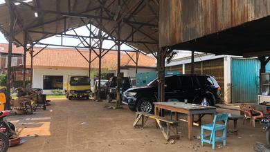 Tanah Dan bangunan ex Gudang Hoek di Jalan raya...