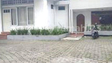 Penawaran Eksklusif, rumah Mewah di Bandung Kota, Bandung, LB 900m²