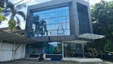 Jual Gedung3 Lantai Area Komersial Jemur Saricocok untuk Bank Kantordan Cafe