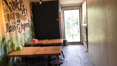 Jual Ruko Beserta Bisnis Cafenya Rame Pengunjung Banyak