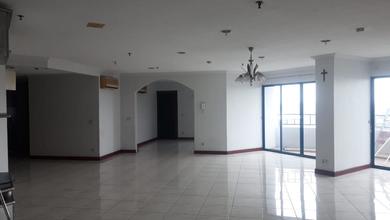 Apartemen 4BR Kondisi Baik Terjangkau Modern Unfurnished Pluit Jakarta Utara