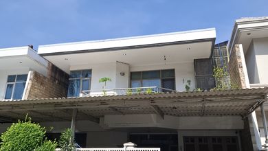 Rumah Premium area Meruya, Jakarta Barat, LT 320 m2