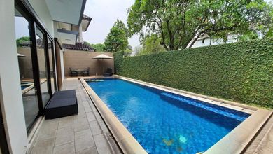 Hunian Elite di Kawasan Karawaci, Tangerang, LB 300m², Harga 7,5 Miliar
