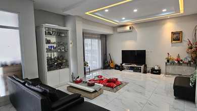 Rumah Mewah di Kawasan Cipondoh, Tangerang, LB 300m², Harga 5,6 Miliar