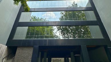 Gedung Siap Pakai Lokasi Strategis Dekat Bank Indonesia Di Kebon Sirih Jakarta 