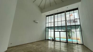 Rumah Area Luxury Kemang, Jakarta Selatan - Harga Terbaik 19,5 Miliar