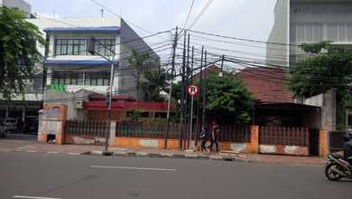 Rumah Elegan di Menteng, Jakarta Pusat, 6 Kamar Tidur, LT 646m²