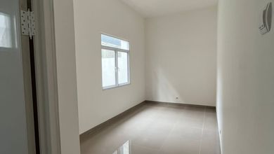 Ruko Gardenville Jababeka, 90/60, Siap Huni, Ruko, 1 Lantai, SHM, Bebas Banjir