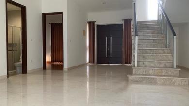 Rumah Sewa Murah Lokasi Golf Island, Jakarta Utara, LB 240m²