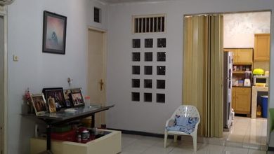 Rumah Elegan di Permata Buana, Jakarta Barat, 3 Kamar Tidur, LT 200m²
