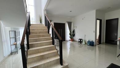 Rumah Minimalis Disewakan di Golf Island, Jakarta Utara, Harga Ekonomis
