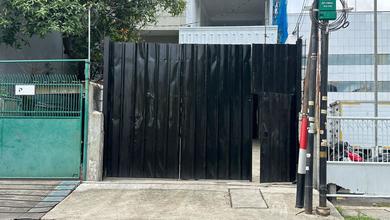 Ruko Jembatan Lima Pinggir Jalan