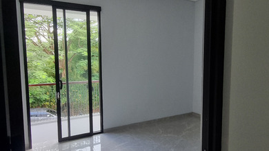 Kesempatan Langka, rumah Prestisius di Alam Sutera, Tangerang, LB 230m²