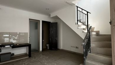 Rumah Siap Huni di Area Pantai Indah Kapuk 2, Jakarta Utara, LT 45m²