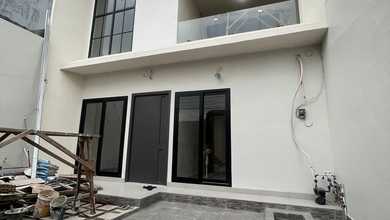 Kesempatan Eksklusif, rumah Prestisius di Kapuk, Jakarta Utara, LB 200m²