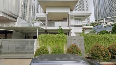 Rumah Mewah di Kawasan Tanjung Duren, Jakarta Barat, LB 546m², Harga 14 Miliar