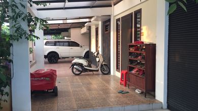 Hunian Mewah di Joglo, Jakarta Barat, 3 Kamar Tidur, LT 288m²