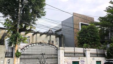 Penawaran Eksklusif, rumah Prestisius di Menteng, Jakarta Pusat, LB 100m²