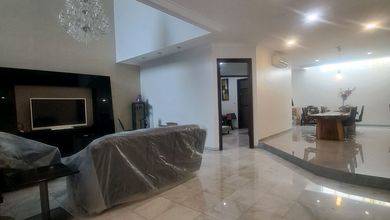 Rumah Area Luxury Intercon, Jakarta Barat - Harga Menarik 7,5 Miliar