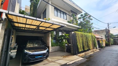 Kesempatan Eksklusif, rumah Prestisius di Kemanggisan, Jakarta Barat, LB 330m²