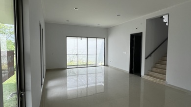 Rumah Sewa Murah Lokasi Golf Island, Jakarta Utara, LB 265m²