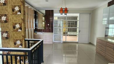 Dijual rumah Eksklusif di Permata Buana, Jakarta Barat - LT 180m²