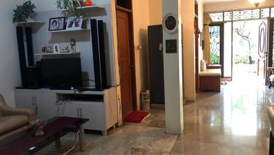 Rumah Area Luxury Intercon, Jakarta Barat - Harga Menarik 2,9 Miliar