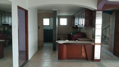 Gedung Perkantoran 5 Lantai Di Daanmogot Siap Pakai