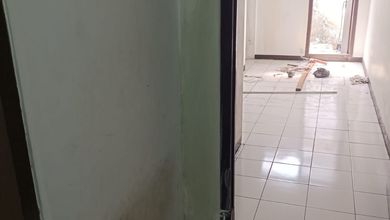 Dijual Ruko 3,5 Lantai Di Pluit. Tinggi Dari Jalanan, Dekat Akses Tol