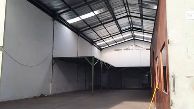 Gudang split level di Tegal Alur