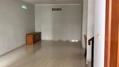 Disewakan Rumah Murah di Metland Menteng, Jakarta Timur, LT 119m²