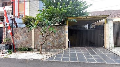 Hunian Elite di Kawasan Kav DKI, Jakarta Barat, LB 150m², Harga 3 Miliar