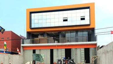 Sisa 2 Unit Ruko Baru 3 Lantai Karang Tengah Parkir Luas Traffic Tinggi