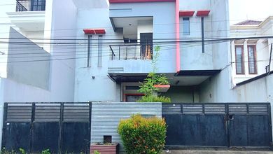 Hunian Mewah di Kawasan Kav DKI, Jakarta Barat, LB 201m², Harga 5 Miliar