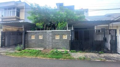 Penawaran Langka, rumah Prestisius di Kedoya Baru, Jakarta Barat, LB 180m²